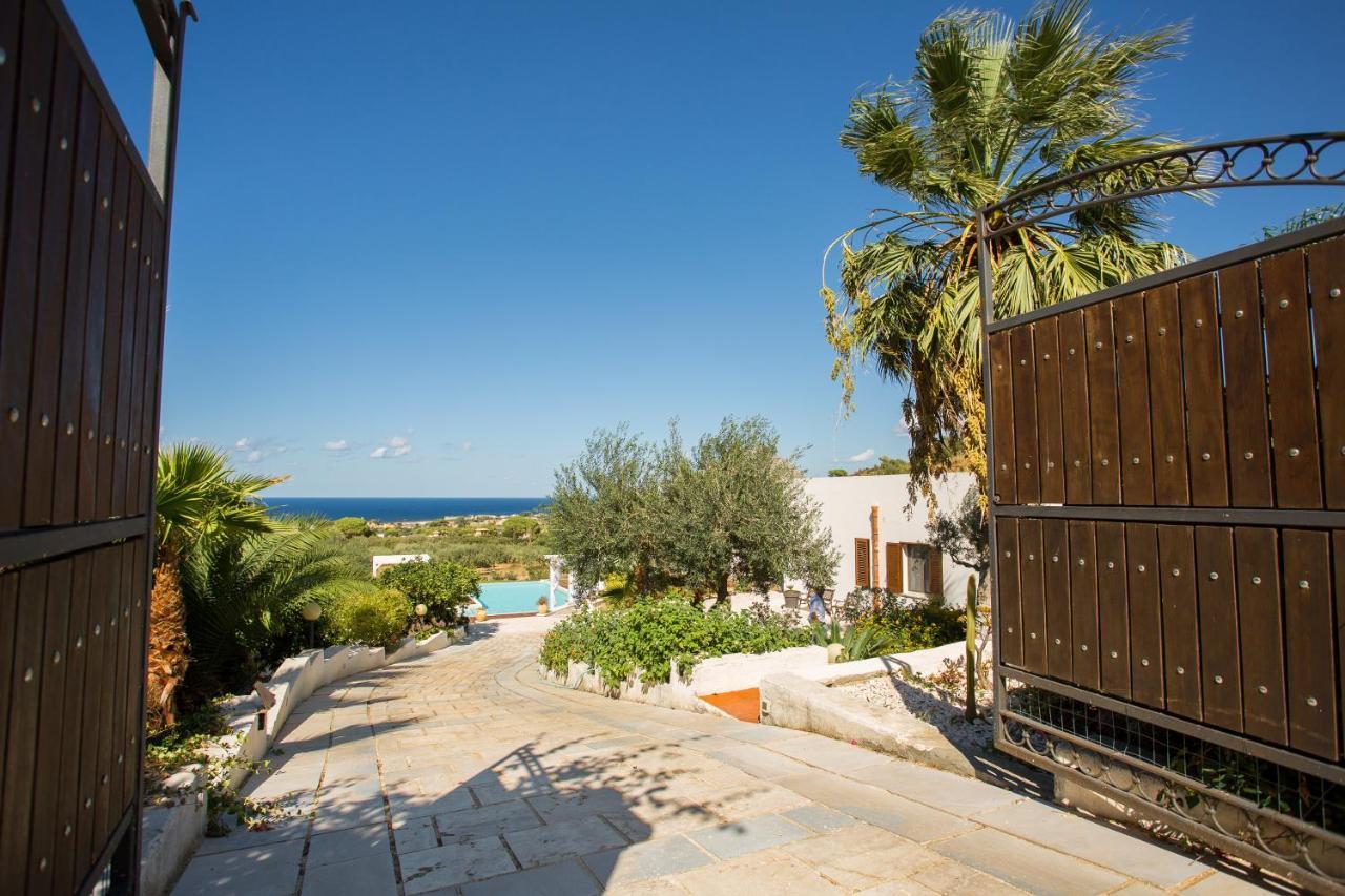 Villa Maria Una Finestra Sul Mare Valderice Exteriör bild